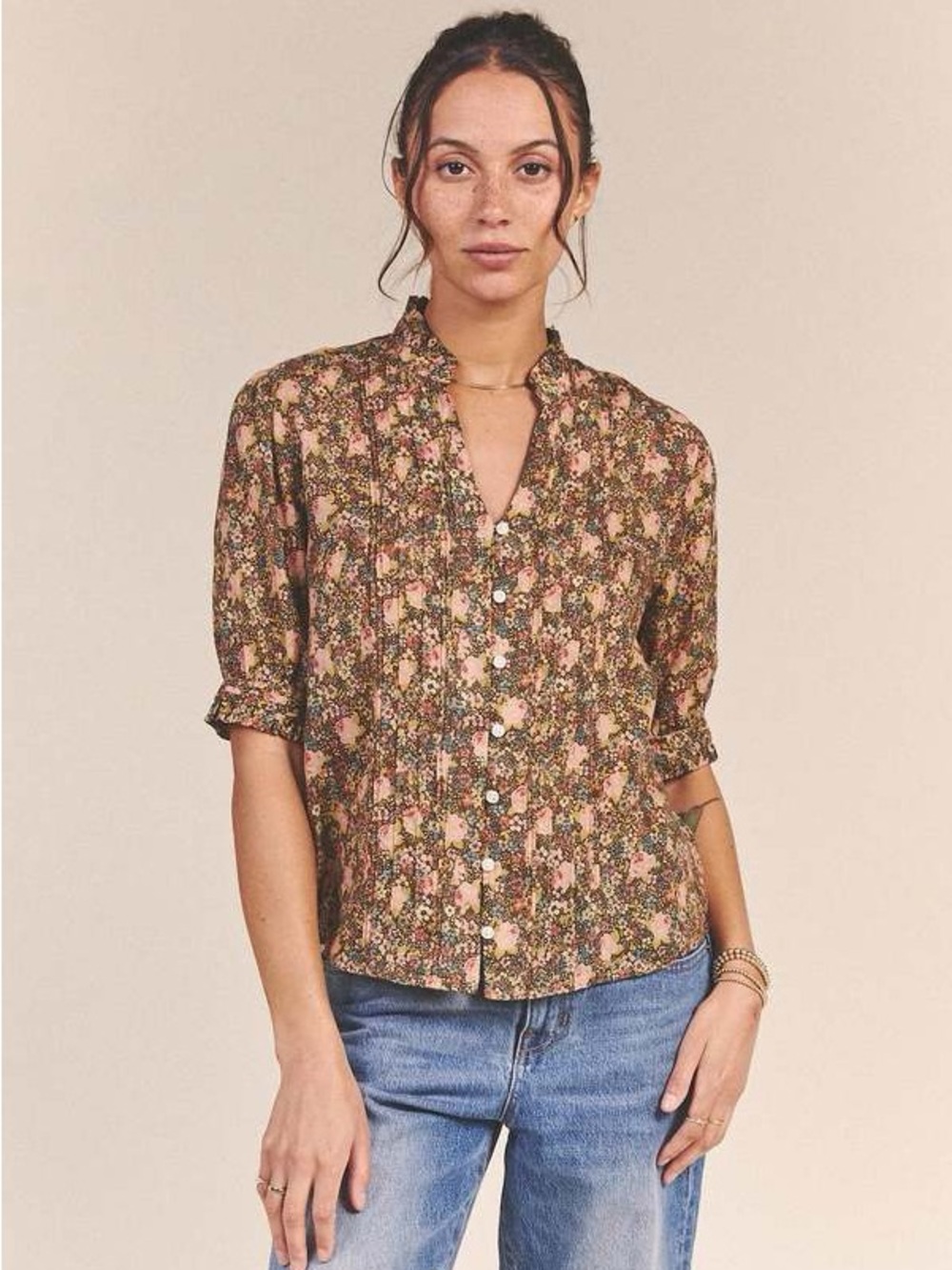 Birds of Paradis by Trovata Eloise Short Sleeve Pintuck Blouse - Hedge Rose - S